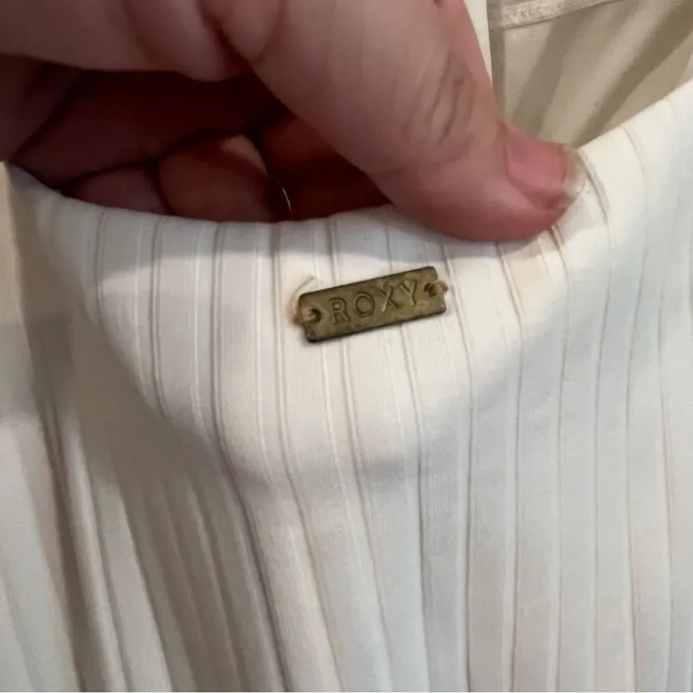 Roxy size large white ribbed quarter zip swimsuit square neck excellent cond.